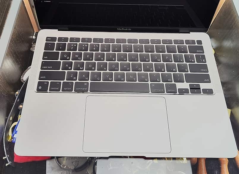 Гравировка MacBook Air